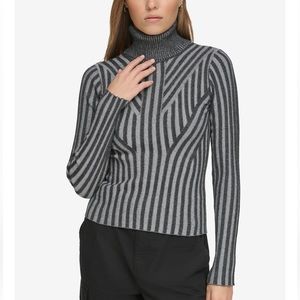 Women's Printed Turtleneck Long-Sleeve Sweater